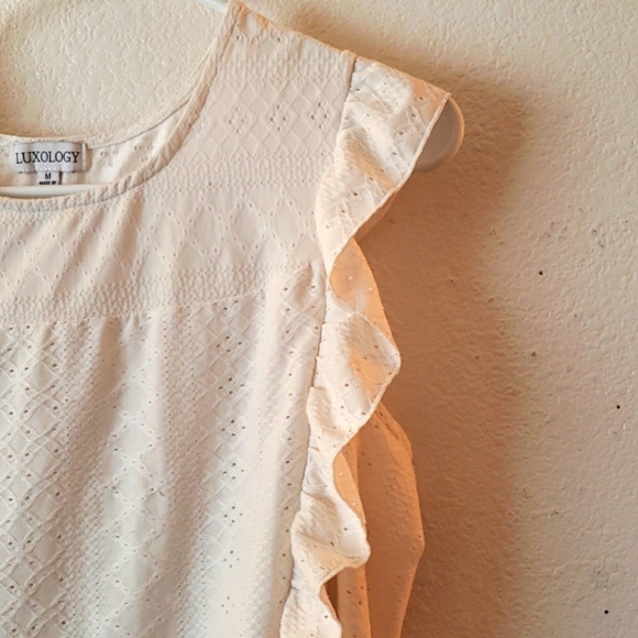 Luxology Cream Sleeveless Ruffled Knit Eyelet Top Size M - Picture 4 of 8